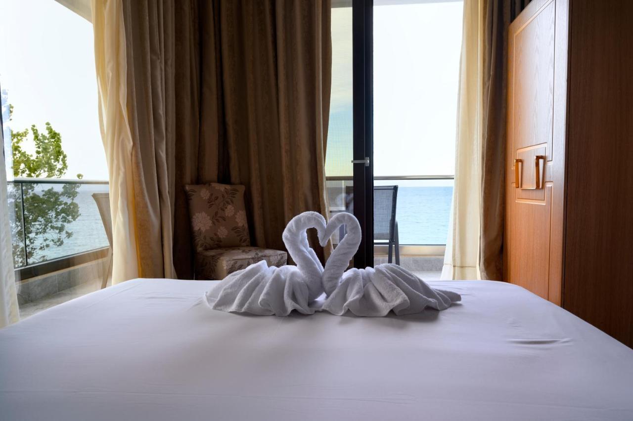 Halkidiki Greek Pride Seafront Hotel Skála Foúrkas Екстериор снимка